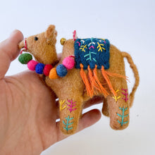 Load image into Gallery viewer, Camel