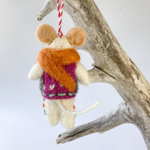 Load image into Gallery viewer, Hiking Mouse