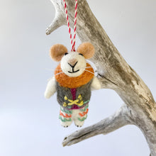 Load image into Gallery viewer, Hiking Mouse