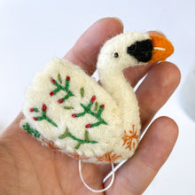 Load image into Gallery viewer, Swan Ornament