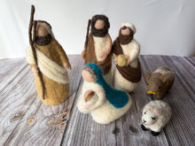 Load image into Gallery viewer, Nativity Scene 2
