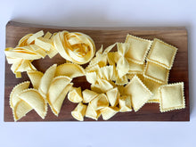 Load image into Gallery viewer, Felt food pasta set. Play kitchen food. Cooking toys. Gift for kids. Preschool kindergarten toys. Pretend Play. Montessori Toy.