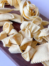 Load image into Gallery viewer, Felt food pasta set. Play kitchen food. Cooking toys. Gift for kids. Preschool kindergarten toys. Pretend Play. Montessori Toy.