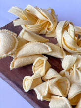 Load image into Gallery viewer, Felt food pasta set. Play kitchen food. Cooking toys. Gift for kids. Preschool kindergarten toys. Pretend Play. Montessori Toy.