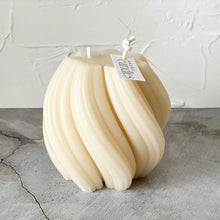 Load image into Gallery viewer, Swirl Candle