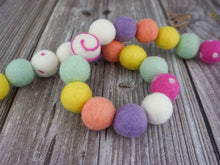 Load image into Gallery viewer, Spring Garland. Easter Garland. Pom Poms Garland. Felt Balls Garland. Felt Pompom Garland