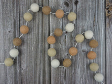 Load image into Gallery viewer, Beige Ombre Garland. Neutral Felt Garland. Felt Pom Poms Garland.Felt Balls Garland. Felt Pompom Garland