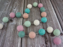 Load image into Gallery viewer, Spring Garland. Boho Decor. Felt Pom Poms Garland.Felt Balls Garland. Felt Pompom Garland