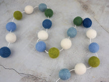 Load image into Gallery viewer, Spring Garland. Easter Garland. Pom Poms Garland. Felt Balls Garland. Felt Pompom Garland