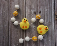 Load image into Gallery viewer, Easter Garland. Spring Garland. Pom Poms Garland. Felt Balls Garland. Felt Pompom Garland
