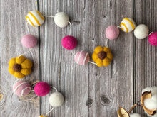 Load image into Gallery viewer, FALL Decor. Pom Poms Garland. Pumpkin Decor. Pumpkin Garland. Felt Pompom Garland