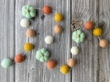 Load image into Gallery viewer, FALL Decor. Pom Poms Garland. Pumpkin Decor. Pumpkin Garland. Felt Pompom Garland