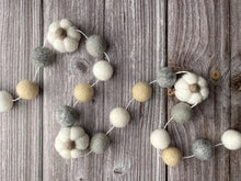 Load image into Gallery viewer, FALL Decor. Pom Poms Garland. Pumpkin Decor. Pumpkin Garland. Felt Pompom Garland