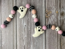 Load image into Gallery viewer, HALLOWEEN DECOR. Halloween Garland. Pom Poms Garland. Ghost Garland. Fall Decor. Autumn Decor