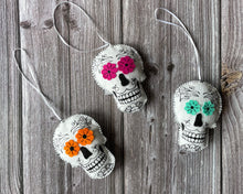 Load image into Gallery viewer, Felt Sugar Skull. Sugar Skull Ornament. Day of the dead decor. Halloween Decor. Sugar Skull Decor. Dia de los muertos.