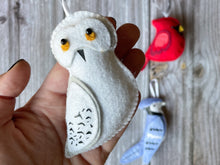 Load image into Gallery viewer, Felt Birds. Felted Bird Ornament. Felt CHRISTMAS ornament. Felted Christmas Decor. Felt Snow Owl.