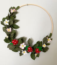 Load image into Gallery viewer, Summer Decor. Felt Wreath. Summer Felt Wreath. Strawberry Wreath. Summer strawberry Wreath