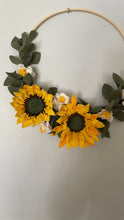 Load image into Gallery viewer, Felt Wreath. Felt Flowers Wreath. Sunflowers Wreath. Greenery Wreath. Sunflower Wreath.