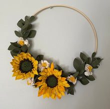 Load image into Gallery viewer, Felt Wreath. Felt Flowers Wreath. Sunflowers Wreath. Greenery Wreath. Sunflower Wreath.