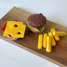 Load image into Gallery viewer, Felt Hamburger Play Set. Play kitchen food. Preschool kindergarten toys. Role-Playing Toys, Felt Toy For Kid, Montessori Toys, Pretend Play.
