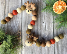 Load image into Gallery viewer, Christmas Felt Garland. Reindeer Garland. Felt Reindeer Garland. Felt Pom Poms Garland.Felt Balls Garland. Felt Pompom Garland
