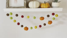 Load and play video in Gallery viewer, FALL Decor. Pom Poms Garland. Pumpkin Decor. Pumpkin Garland. Felt Pompom Garland
