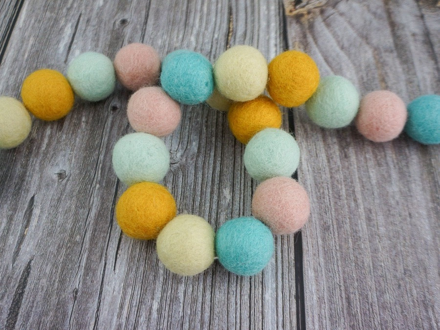 Spring Garland. Boho Decor. Felt Pom Poms Garland.Felt Balls Garland. Felt Pompom Garland