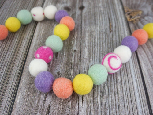 Spring Garland. Easter Garland. Pom Poms Garland. Felt Balls Garland. Felt Pompom Garland