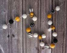 Load image into Gallery viewer, Bumblebee Garland. Pom Poms Garland. Felt Balls Garland. Felt Pompom Garland
