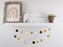 Load image into Gallery viewer, Bumblebee Garland. Pom Poms Garland. Felt Balls Garland. Felt Pompom Garland
