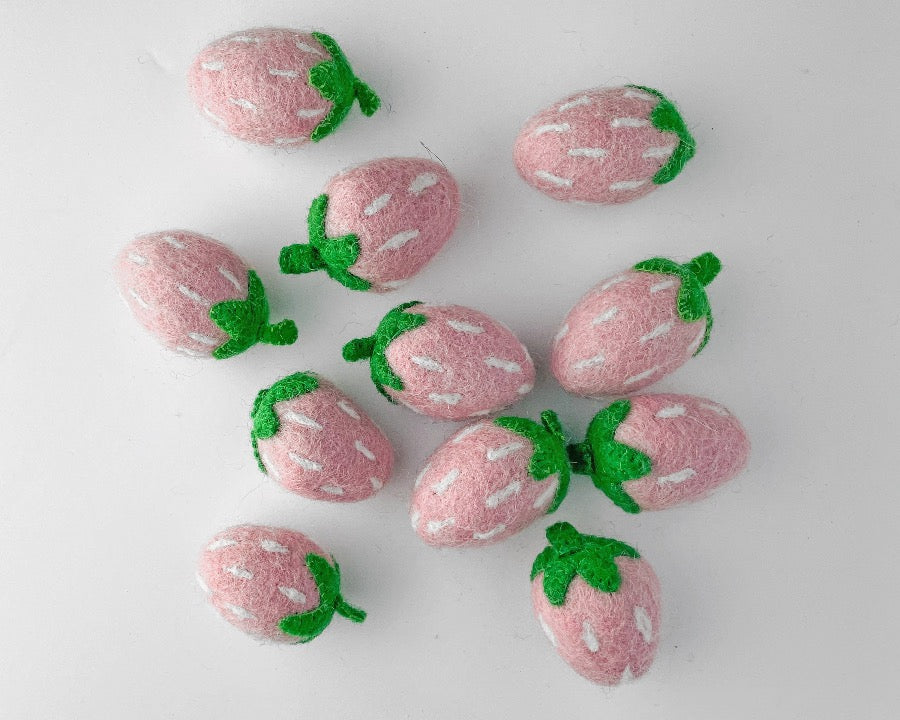 Felt Strawberry. Felt Pink Strawberies. Wool Strawberies. Felted Strawberies. Strawberry decor. Strawberry felt decoration