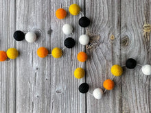 Load image into Gallery viewer, HALLOWEEN DECOR. Halloween Garland. Pom Poms Garland. Fall Decor. Autumn Decor
