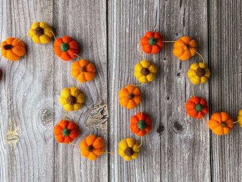 Felt Pumpkin Garland