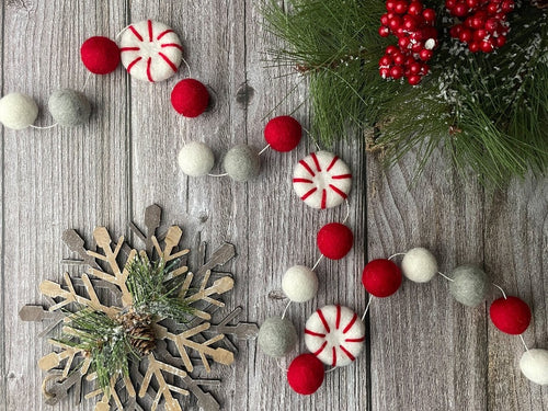 Christmas Felt Garland. Peppermints Garland. Felt Pom Poms Garland.Felt Balls Garland. Felt Pompom Garland