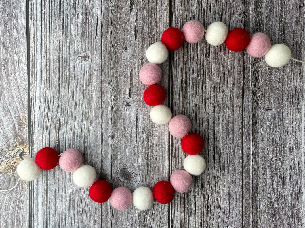 Valentines Day Decor. Pom Pom Garland. Valentine Garland. Felt Garland. Valentine Banner.